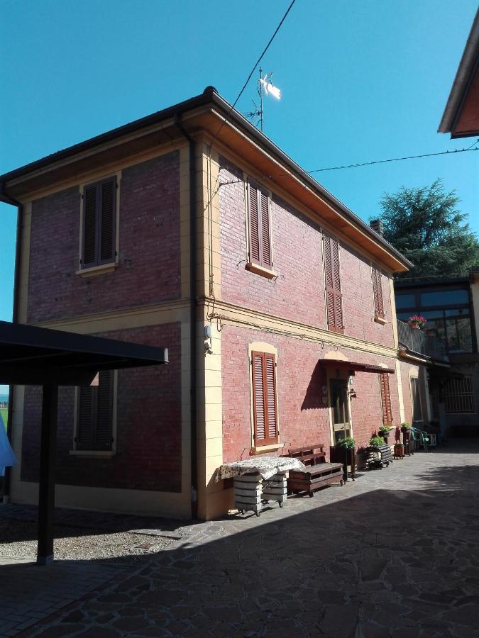 كاستيلفرانكو إميليا B&B "Il Cantastorie" Casa Molinari-Boldrini - Room & Breakfast المظهر الخارجي الصورة